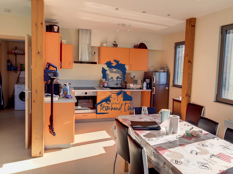 Local d'activités - 325 m²