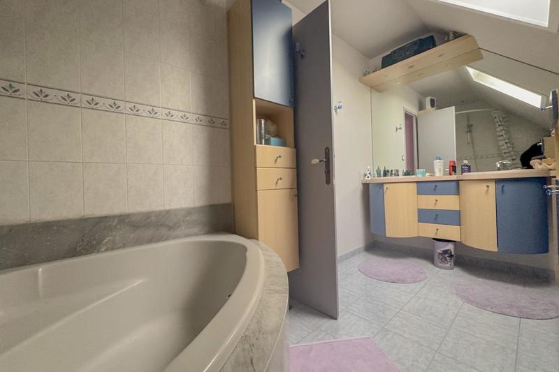 Maison - 133 m² - 6 pièces