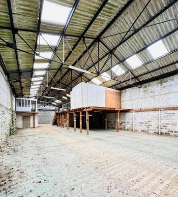 Appartement - 450 m² - 1 pièce