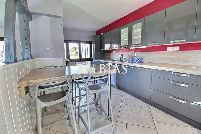 Maison ancienne - 203 m² - 11 pièces