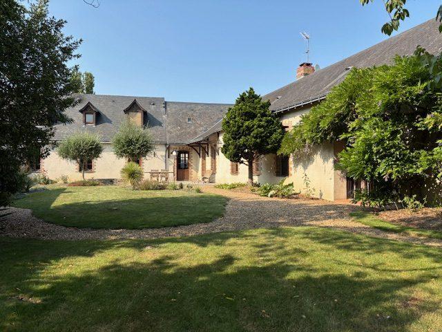 Maison ancienne - 215 m² - 7 pièces