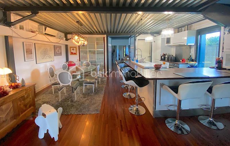 Loft - 124 m² - 4 pièces