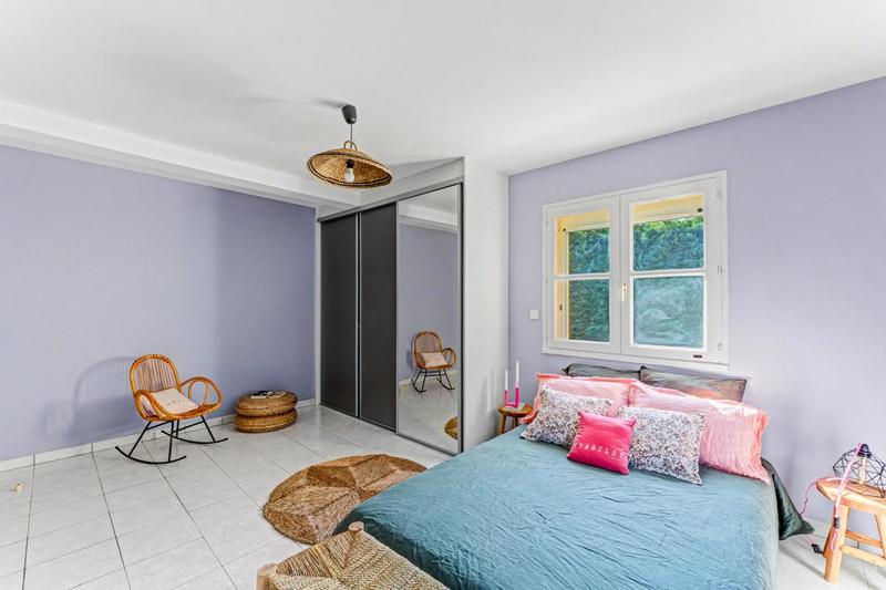 Maison - 199 m² - 6 pièces