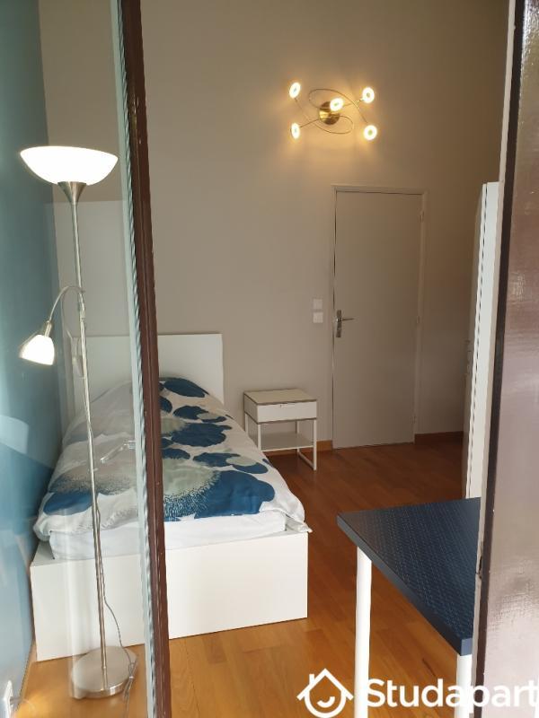 Chambre - 11 m² - 1 pièce