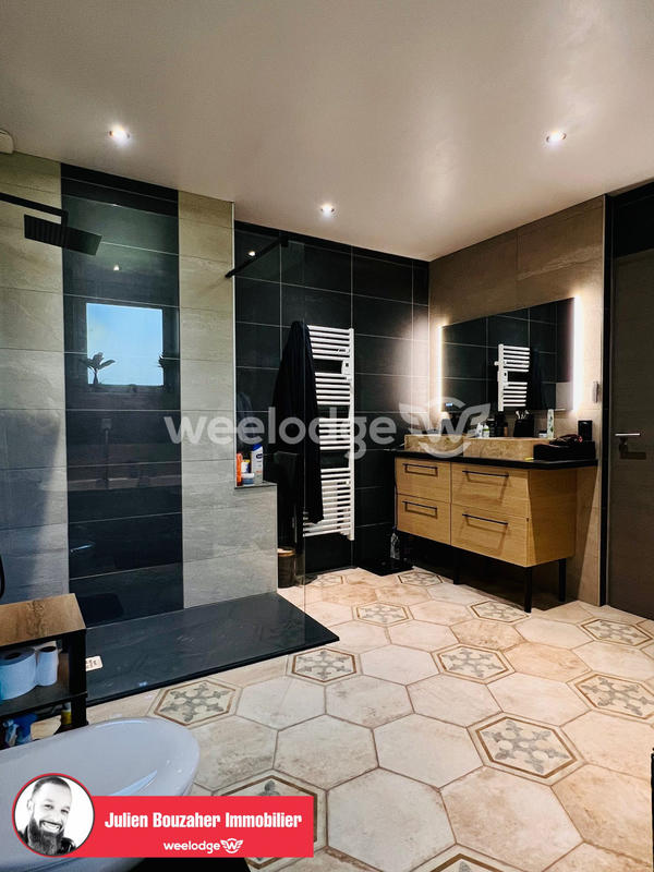 Maison - 137 m² - 5 pièces