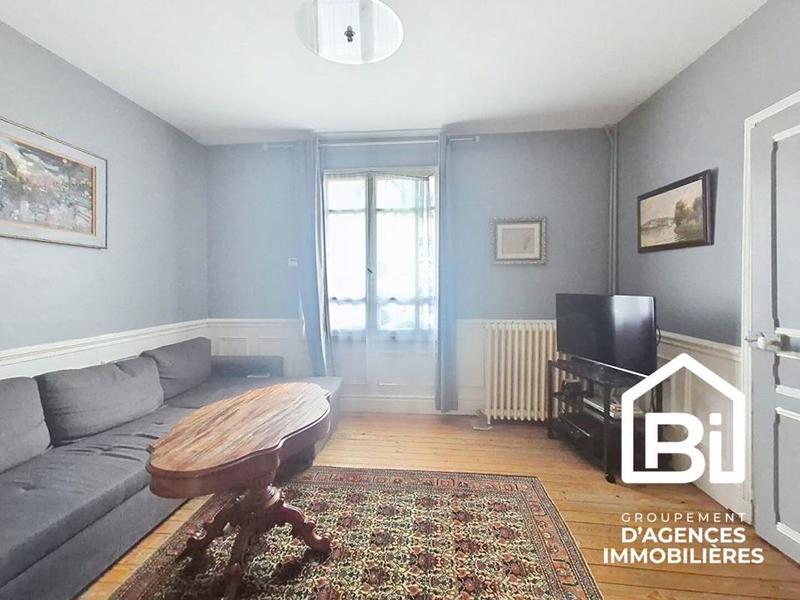 Maison - 95 m² - 5 pièces