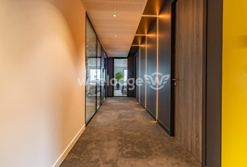 Bureau - 67 m² - 3 pièces