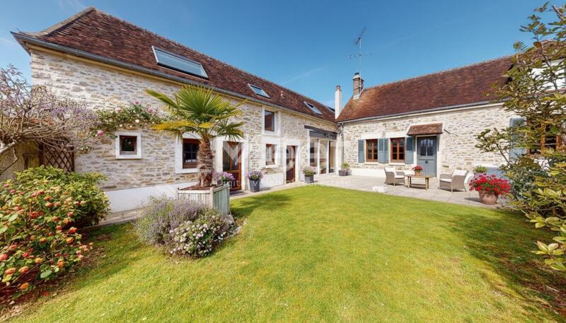 Maison - 207 m² - 6 pièces