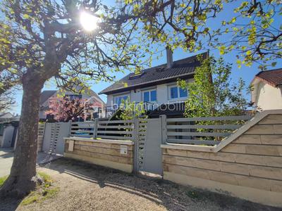 Maison en pierre - 160 m² - 9 pièces