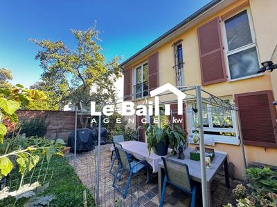 Maison - 102 m² - 5 pièces