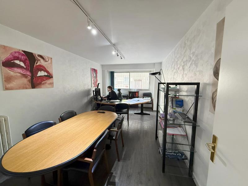 Appartement - 155 m² - 10 pièces