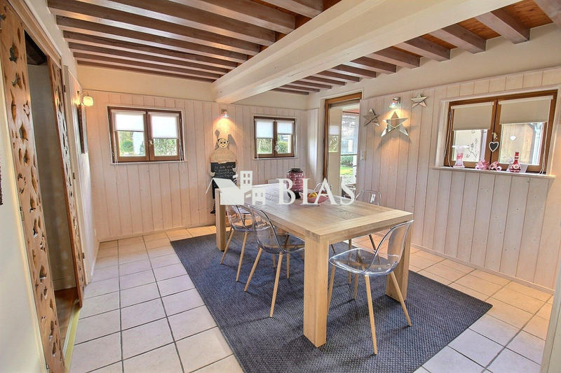 Maison - 264 m² - 10 pièces