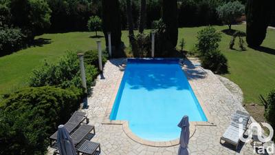 Maison - 200 m² - 6 pièces