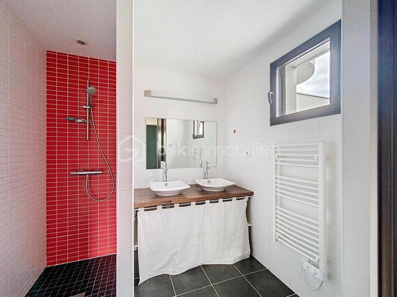 Maison - 136 m² - 6 pièces