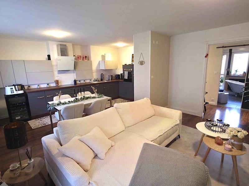 Appartement - 79 m² - 3 pièces