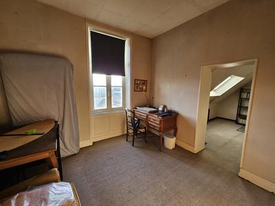 Maison - 148 m² - 8 pièces