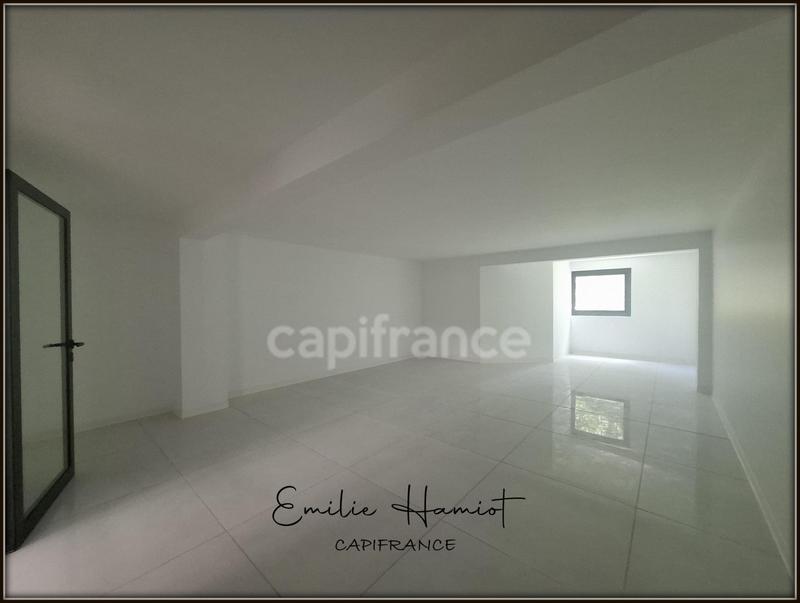 Bureau - 46 m² - 1 pièce