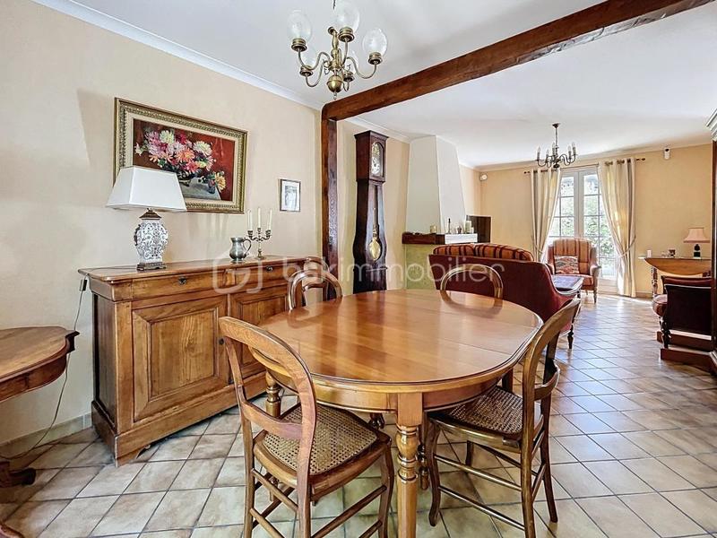 Maison - 99 m² - 5 pièces