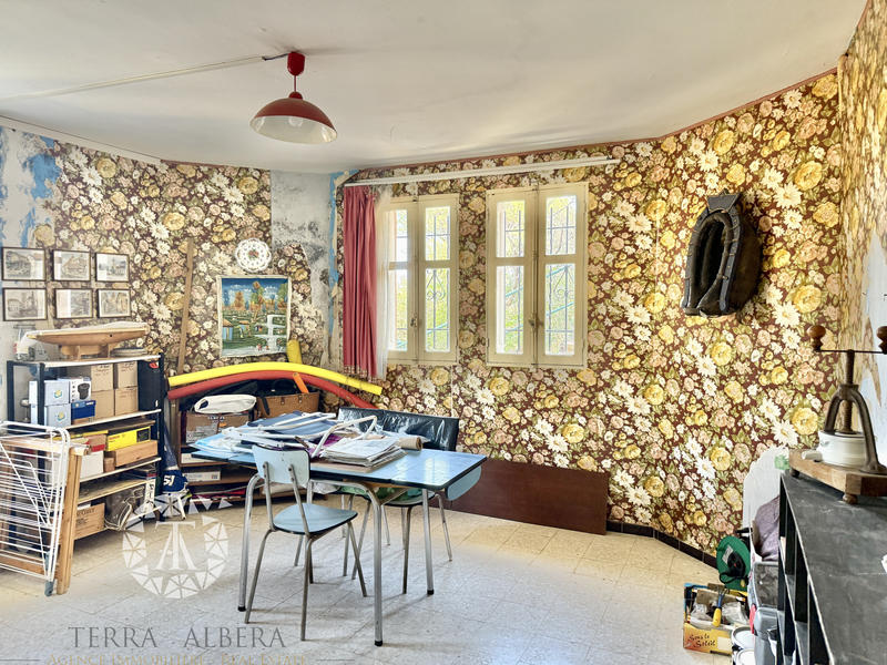 Villa - 219 m² - 10 pièces