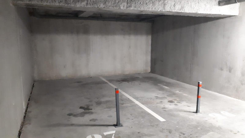 Parking / Garage - 12 m²