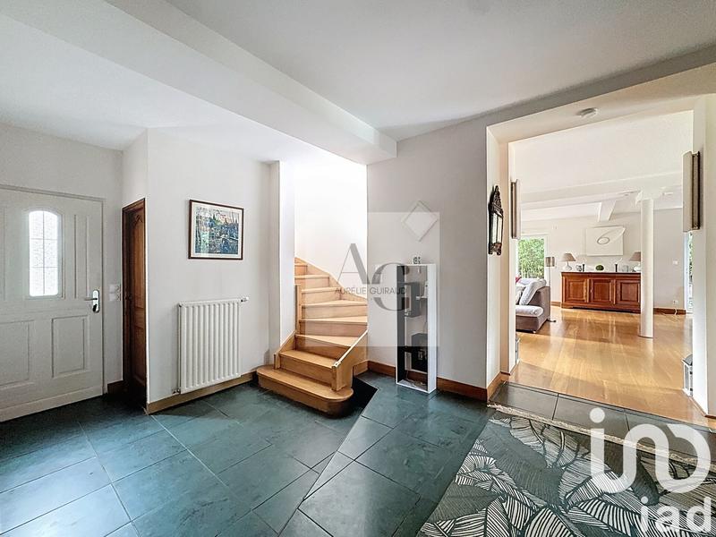 Maison - 231 m² - 7 pièces