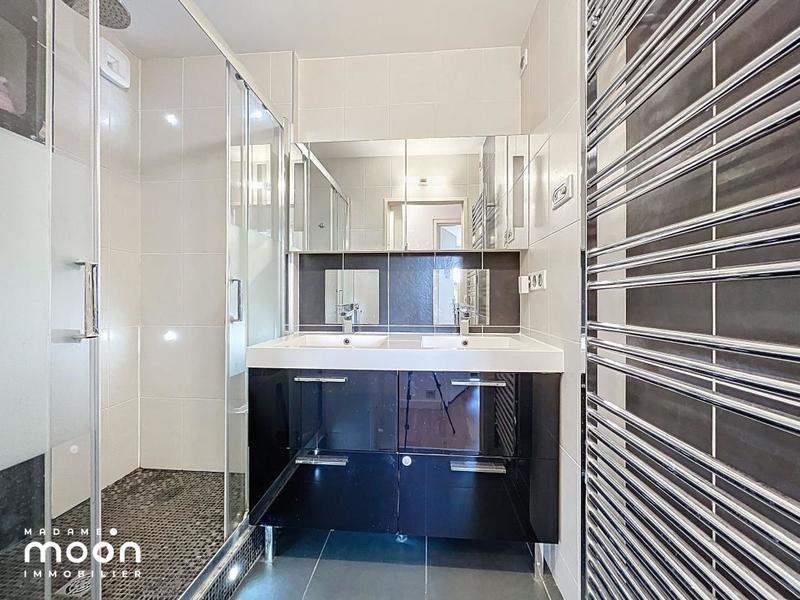 Appartement - 84 m² - 4 pièces