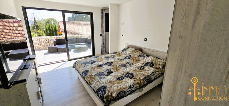 Villa - 215 m² - 5 pièces