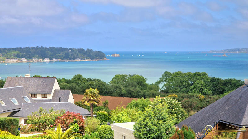 Maison - 142 m² - 6 pièces