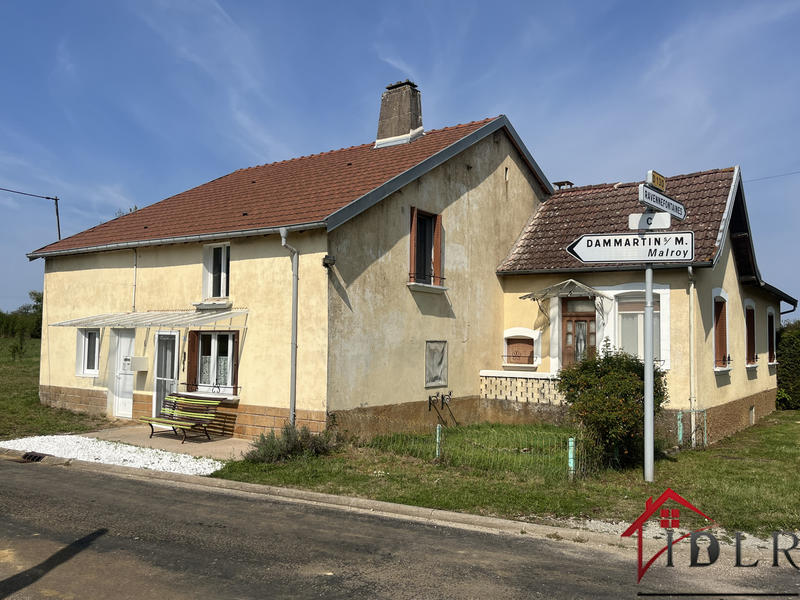 Propriété - 104 m² - 4 pièces