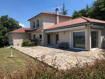 Maison - 153 m² - 8 pièces