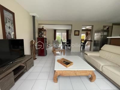 Maison - 140 m² - 6 pièces