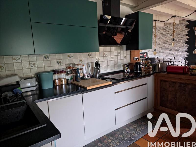 Maison - 220 m² - 8 pièces