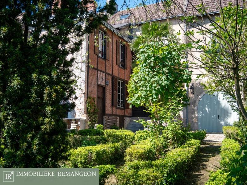 Maison de ville - 206 m² - 7 pièces