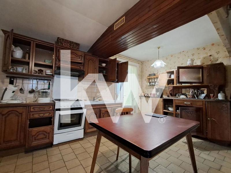 Maison - 98 m² - 5 pièces