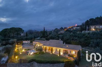 Maison - 188 m² - 6 pièces