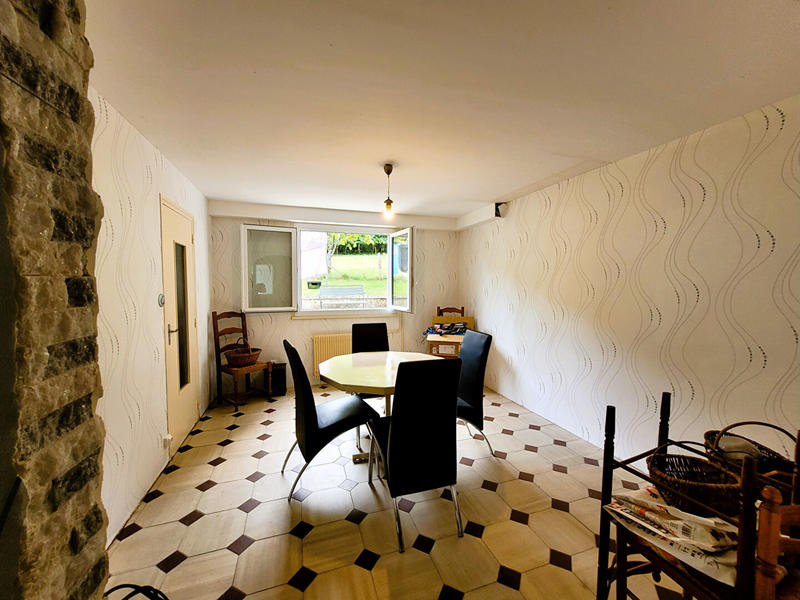 Maison - 180 m² - 8 pièces