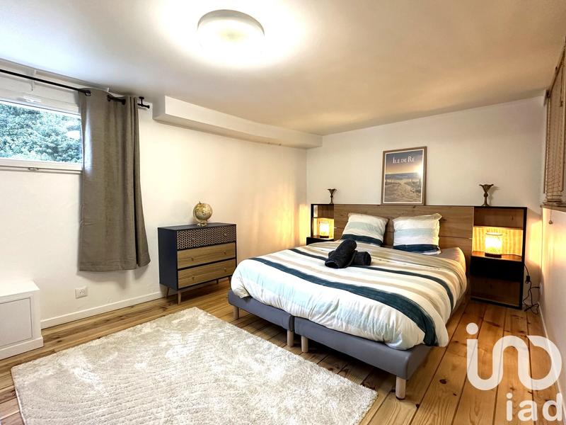 Maison - 440 m² - 12 pièces