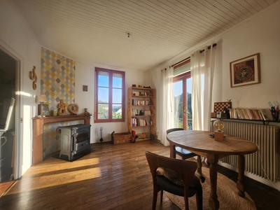 Maison - 98 m² - 5 pièces