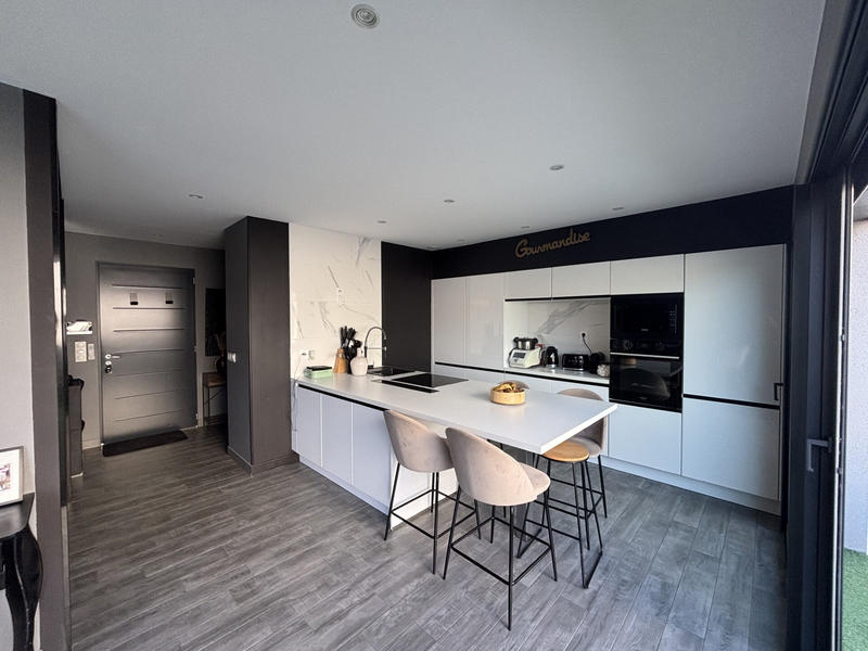 Maison - 126 m² - 6 pièces