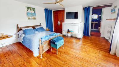 Maison - 450 m² - 12 pièces