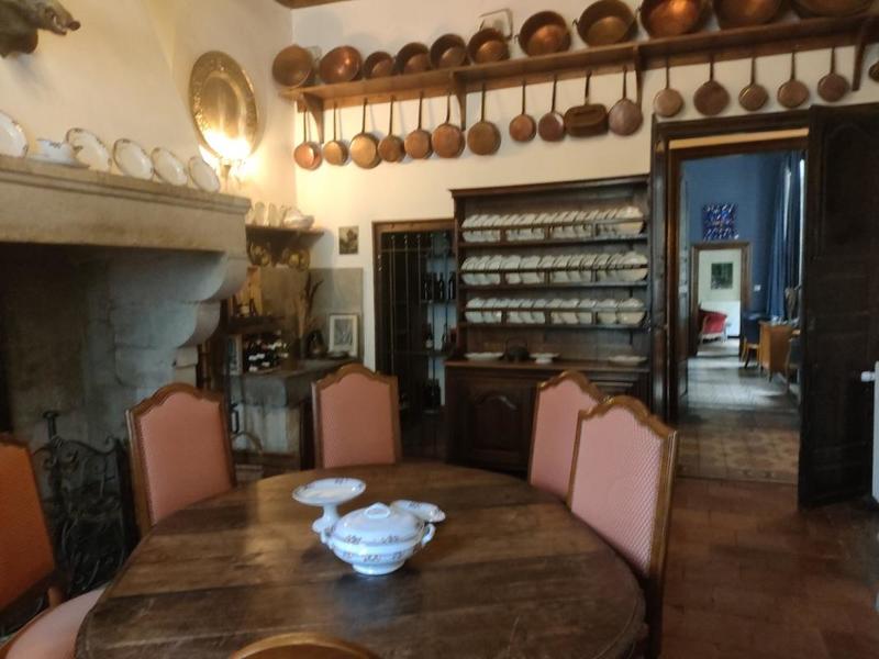 Maison - 746 m² - 15 pièces