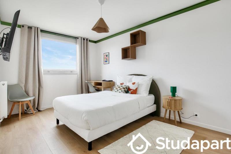 Chambre - 13 m² - 1 pièce