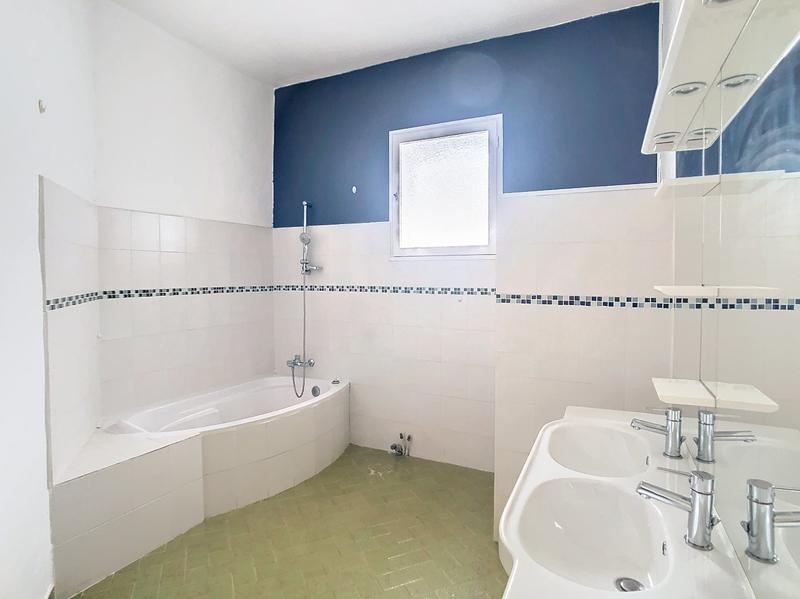 Appartement ancien - 95 m² - 6 pièces