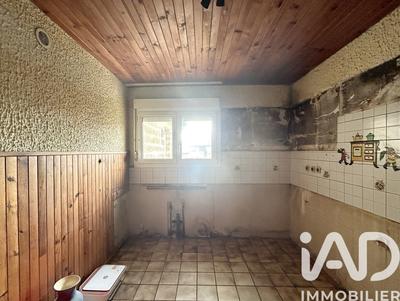 Maison - 93 m² - 5 pièces