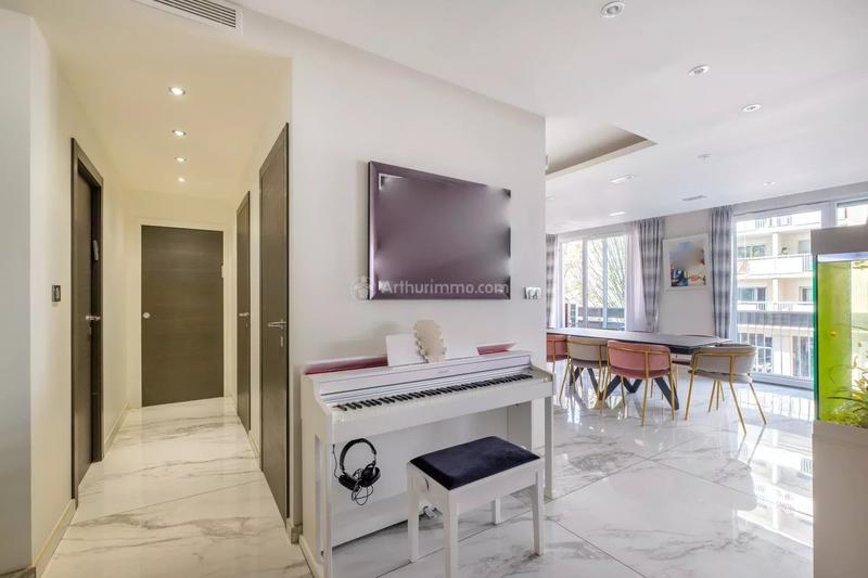 Appartement - 110 m² - 4 pièces