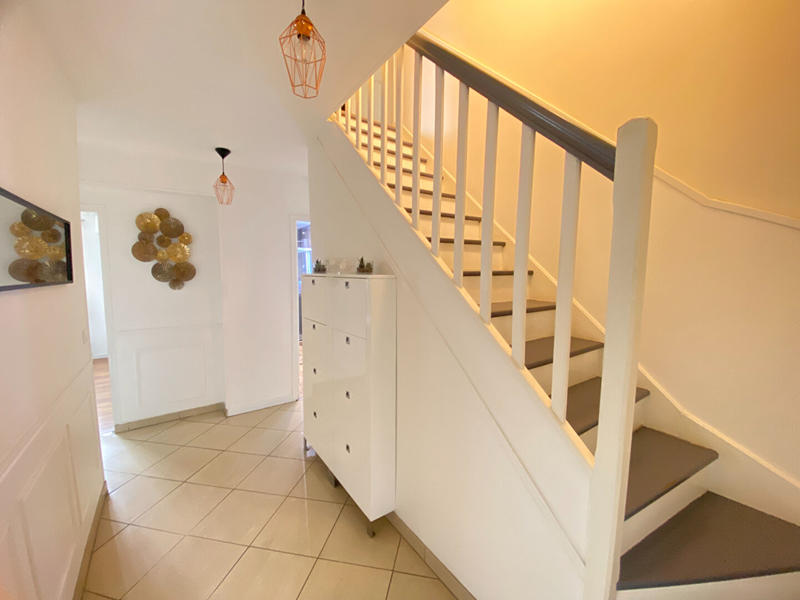 Maison - 177 m² - 8 pièces