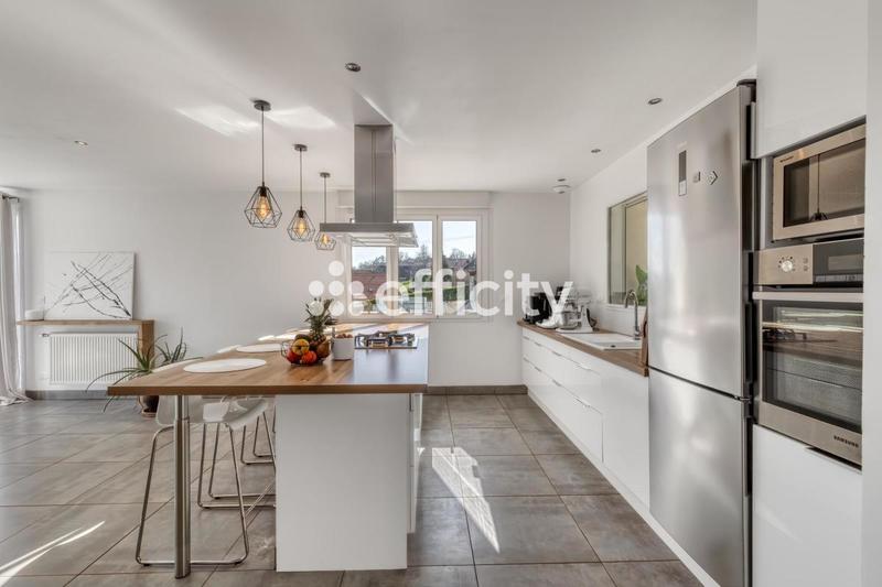 Maison - 188 m² - 6 pièces