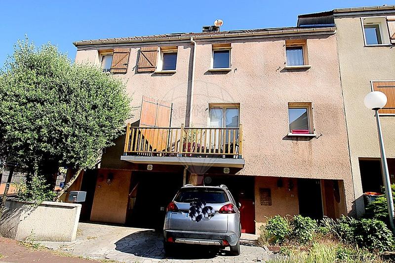 Maison - 136 m² - 5 pièces