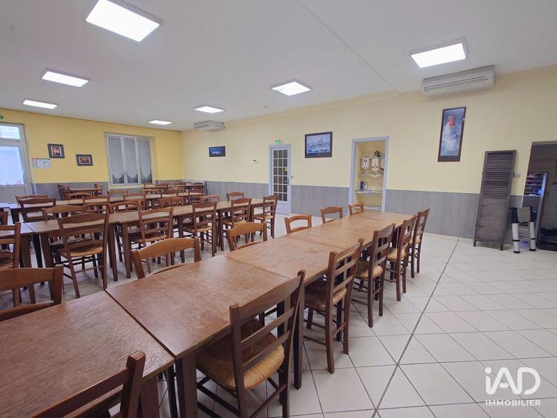 Local commercial - 403 m²