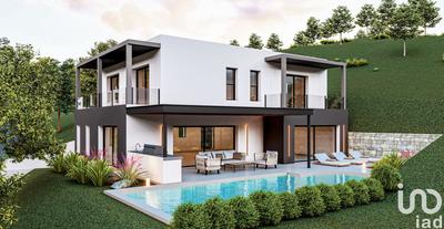 Maison - 215 m² - 6 pièces